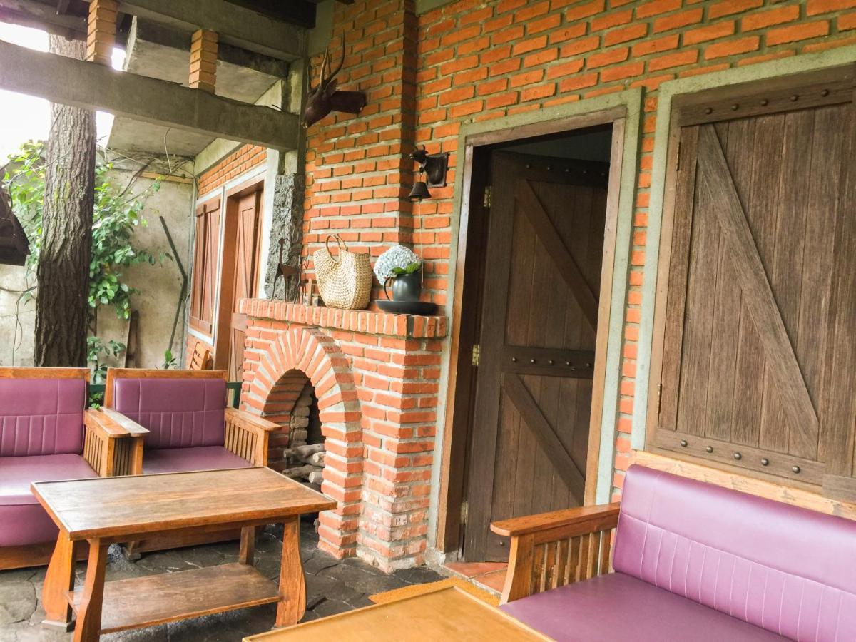 Rumah Stroberi Organic Farm & Family Lodge Lembang Luaran gambar