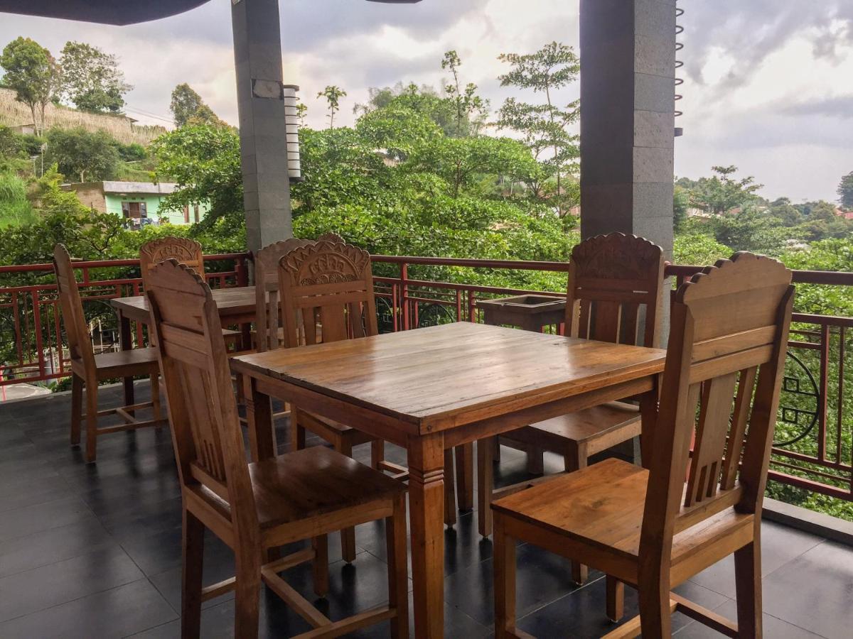 Rumah Stroberi Organic Farm & Family Lodge Lembang Luaran gambar