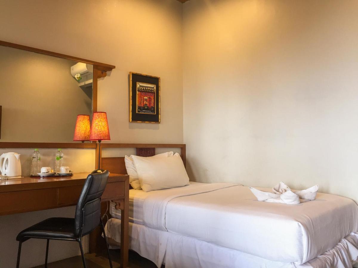 Rumah Stroberi Organic Farm & Family Lodge Lembang Luaran gambar