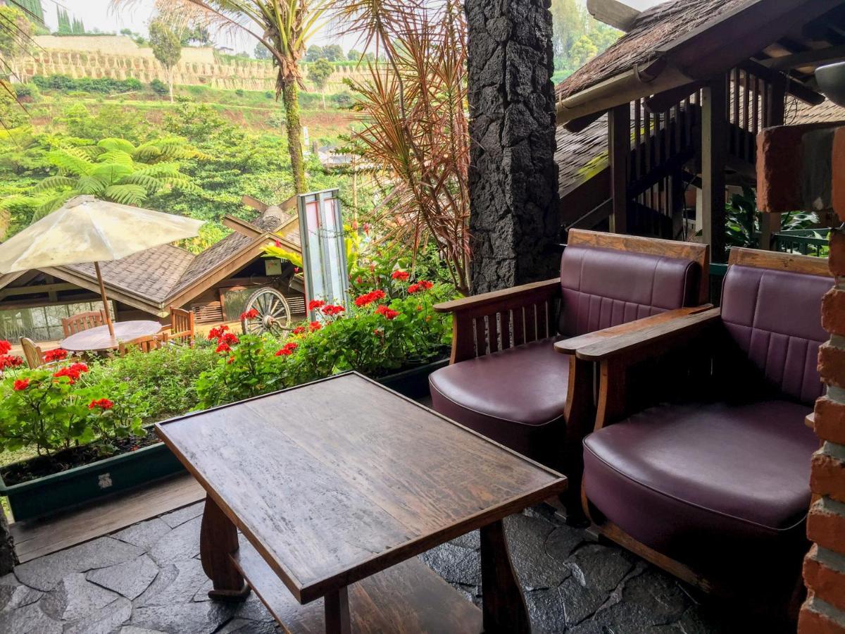 Rumah Stroberi Organic Farm & Family Lodge Lembang Luaran gambar