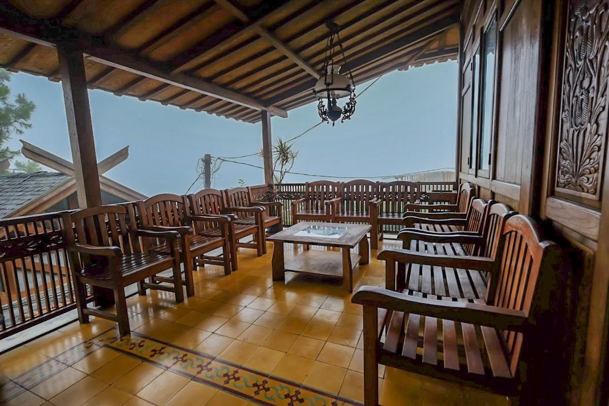 Rumah Stroberi Organic Farm & Family Lodge Lembang Luaran gambar