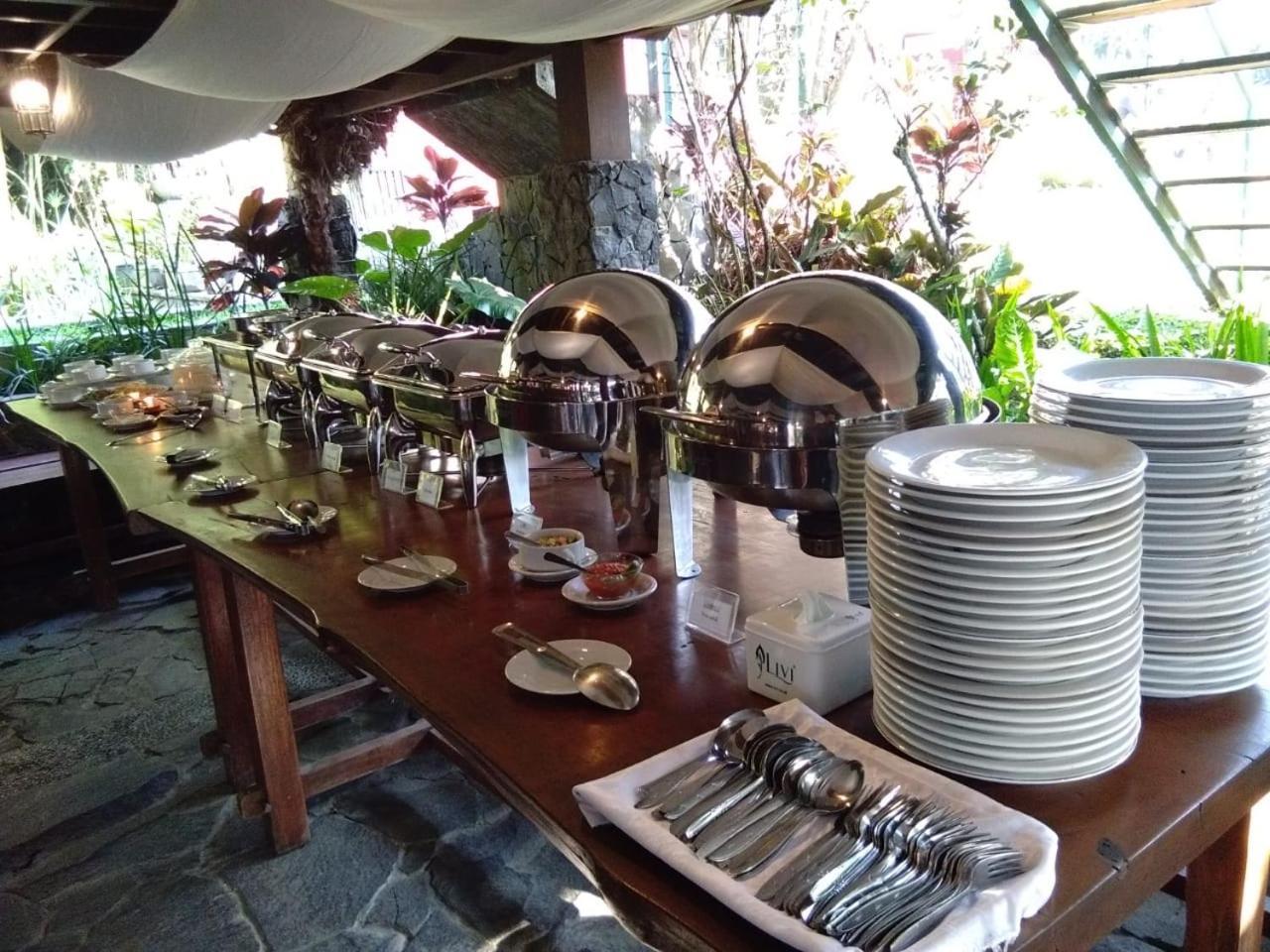 Rumah Stroberi Organic Farm & Family Lodge Lembang Luaran gambar